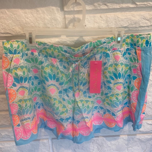 Lilly Pulitzer Pants - NWT Lilly Pulitzer Katia Shorts Caribbean Citrus engineered short